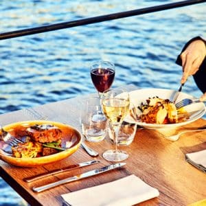 Cena-crucero Discovery 18.45 horas