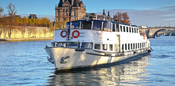 Le Signac en navigation sur la Seine