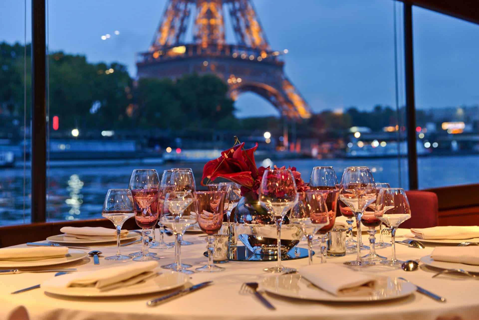 dîner croisière restaurant paris seine