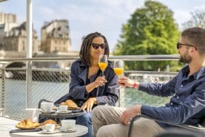 déjeuner sur la seine