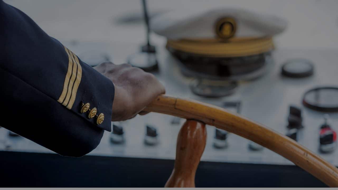 capitaine bateau barre