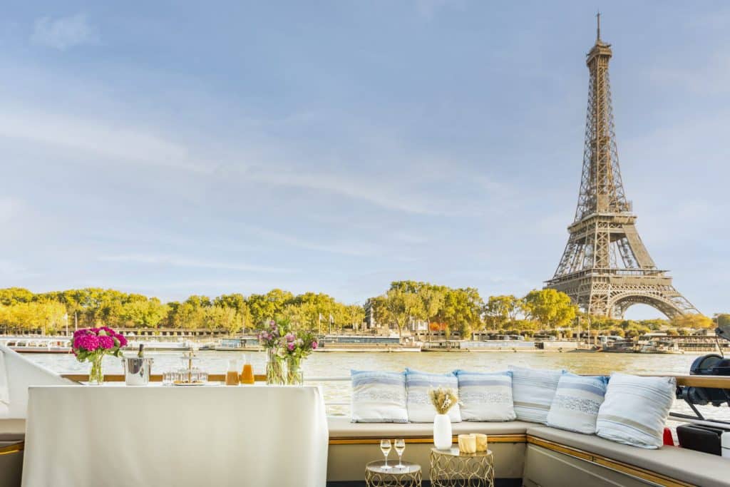 Bateau vu sur Tour Eiffel
