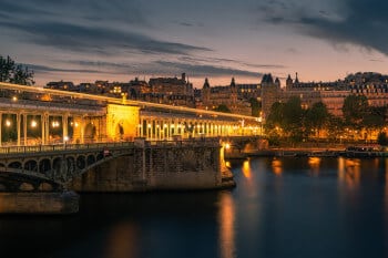 Pont Bir Hakeim de nuit